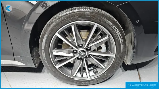 HYUNDAI GRANDEUR 3.3
