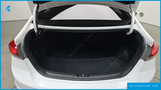 HYUNDAI ELANTRA (AVANTE) 1.6 GDI SMART