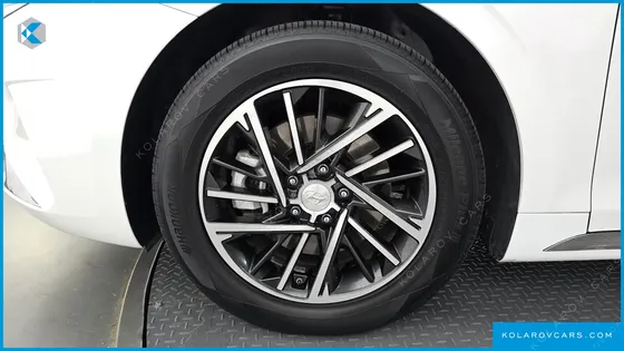 HYUNDAI GRANDEUR 3.0 LPI RENT CAR