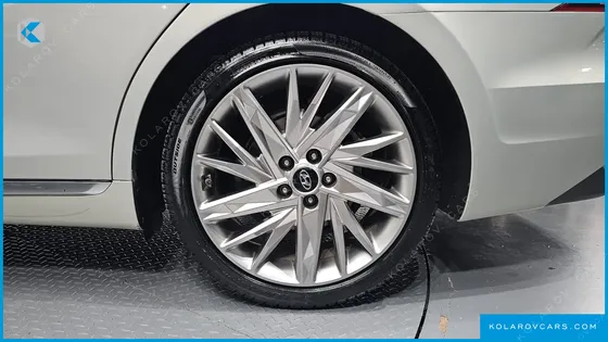 HYUNDAI GRANDEUR 3.3