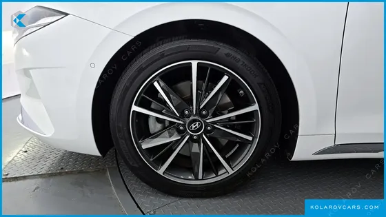 HYUNDAI GRANDEUR 3.3