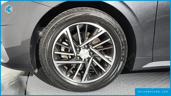 HYUNDAI GRANDEUR 2.5