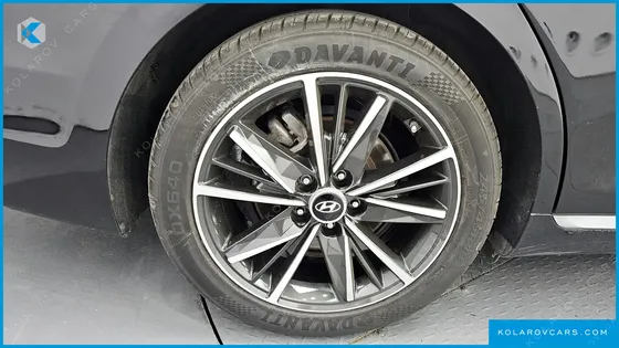 HYUNDAI GRANDEUR 3.3
