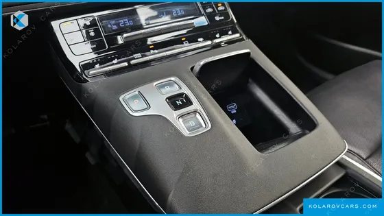 HYUNDAI GRANDEUR 3.3