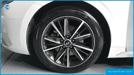 HYUNDAI GRANDEUR 3.0 LPI RENT CAR
