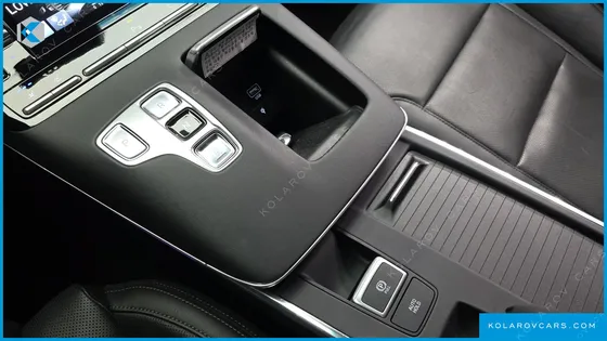 HYUNDAI GRANDEUR 3.0 LPI RENT CAR
