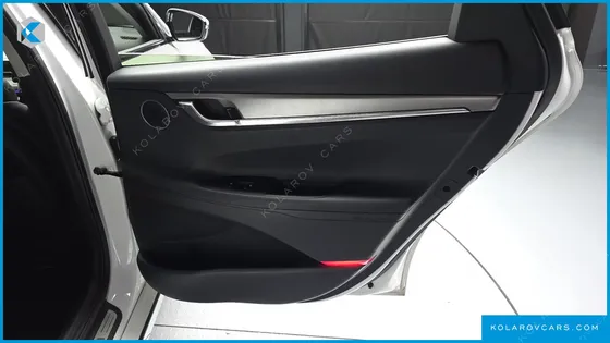 HYUNDAI GRANDEUR 3.0 LPI RENT CAR