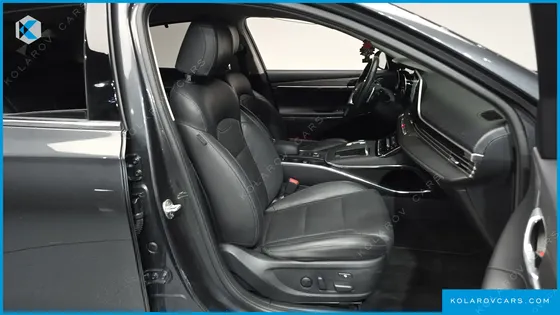 HYUNDAI GRANDEUR 3.3