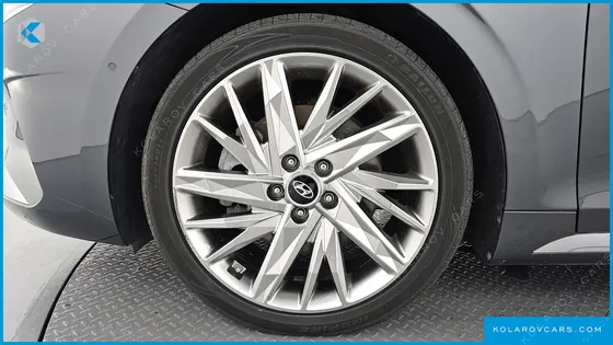 HYUNDAI GRANDEUR 3.3