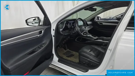 HYUNDAI GRANDEUR 3.0 LPI RENT CAR