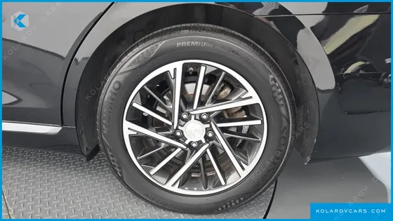 HYUNDAI GRANDEUR 3.0 LPI RENT CAR