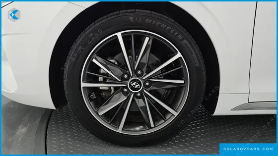 HYUNDAI GRANDEUR 2.5
