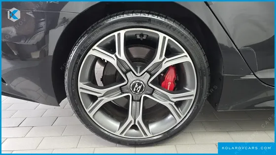 KIA STINGER 2.0 TURBO 2WD