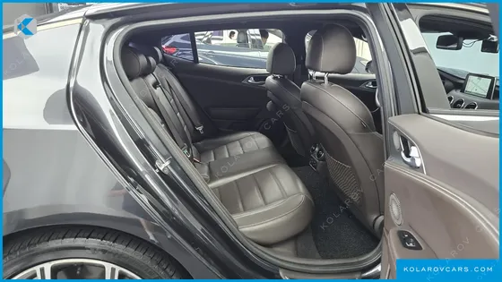 KIA STINGER 2.0 TURBO 2WD