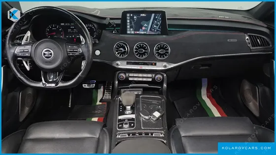 KIA STINGER 3.3 TURBO AWD