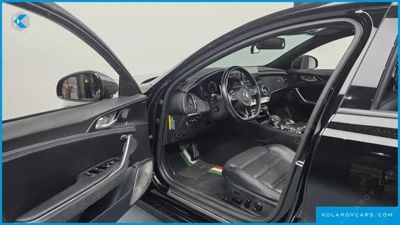 KIA STINGER 3.3 TURBO AWD