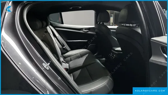 KIA STINGER 2.0 TURBO 2WD