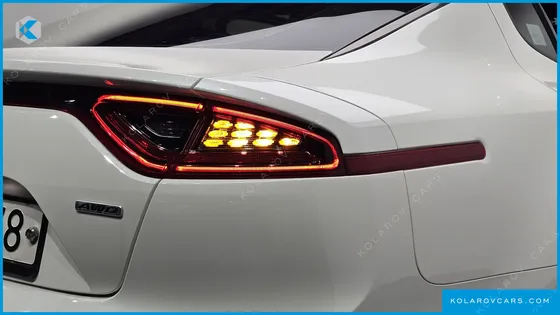 KIA STINGER 2.0 TURBO AWD