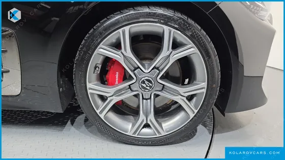 KIA STINGER 2.0 TURBO AWD