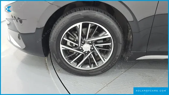 HYUNDAI GRANDEUR 3.0 LPI RENT CAR