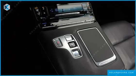 HYUNDAI GRANDEUR 3.0 LPI RENT CAR