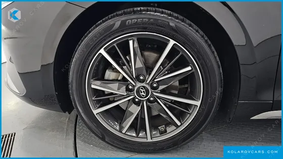 HYUNDAI GRANDEUR 2.5