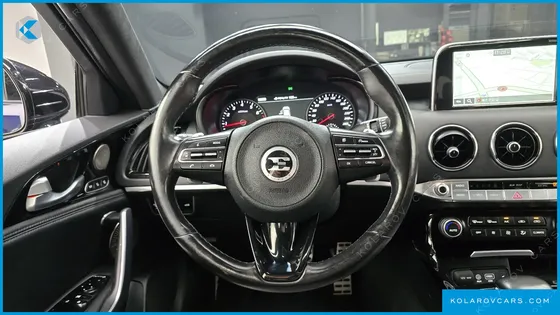 KIA STINGER 2.0 TURBO 2WD