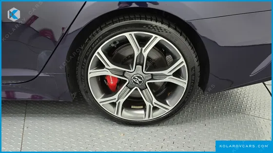 KIA STINGER 2.0 TURBO 2WD