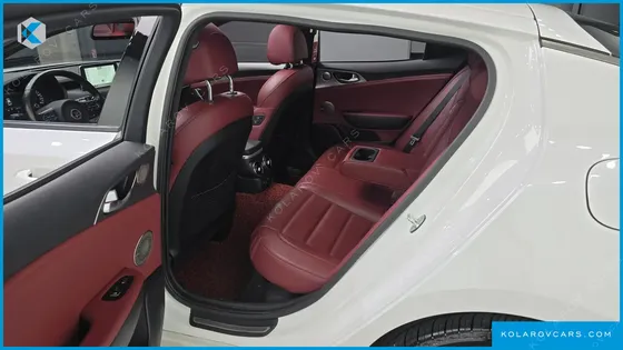 KIA STINGER 3.3 TURBO AWD