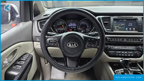 KIA CARNIVAL 9-SEATER PRESTIGE