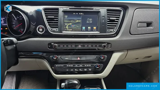 KIA CARNIVAL 9-SEATER PRESTIGE