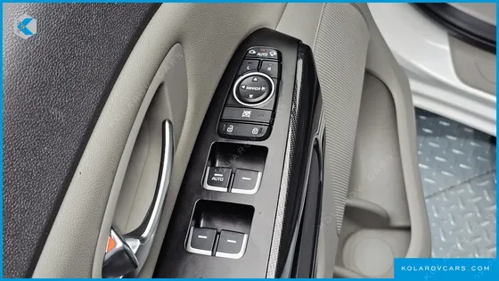 KIA CARNIVAL 9-SEATER PRESTIGE