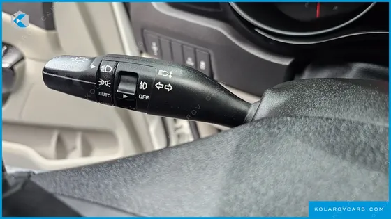 KIA CARNIVAL 9-SEATER PRESTIGE