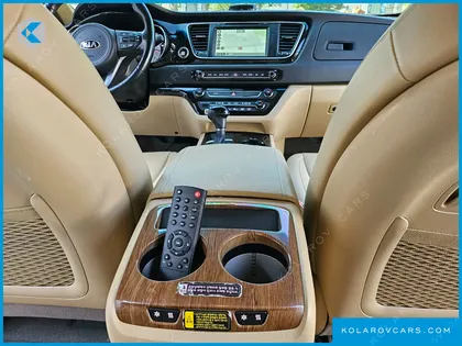 KIA CARNIVAL 9-SEATER HI-LIMOUSINE