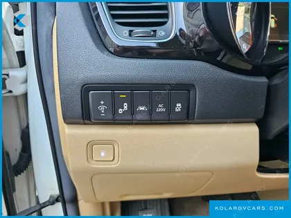 KIA CARNIVAL 9-SEATER HI-LIMOUSINE