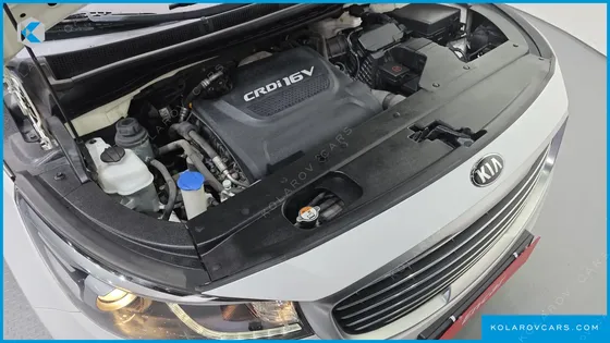 KIA CARNIVAL 9-SEATER PRESTIGE