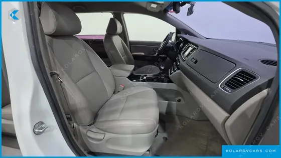 KIA CARNIVAL 9-SEATER PRESTIGE