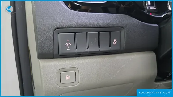 KIA CARNIVAL 9-SEATER PRESTIGE