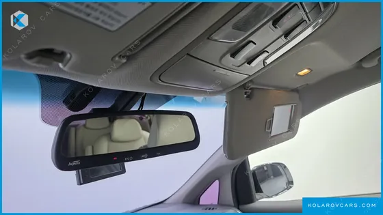 KIA CARNIVAL 9-SEATER PRESTIGE