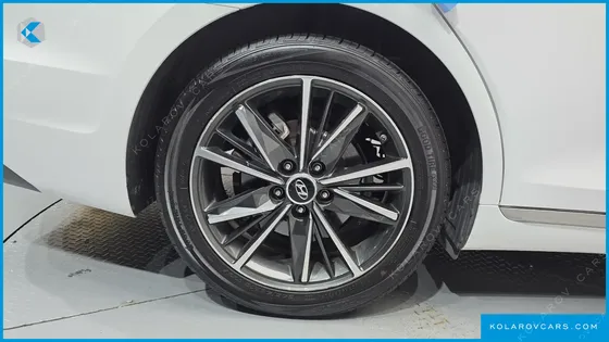 HYUNDAI GRANDEUR 3.0 LPI RENT CAR