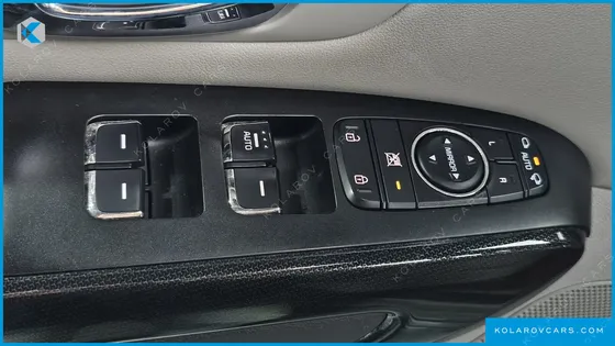 KIA CARNIVAL 9-SEATER PRESTIGE