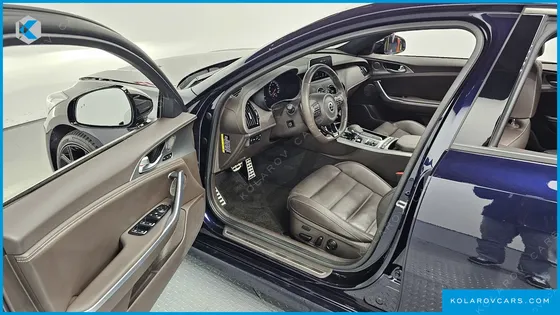 KIA STINGER 3.3 TURBO AWD