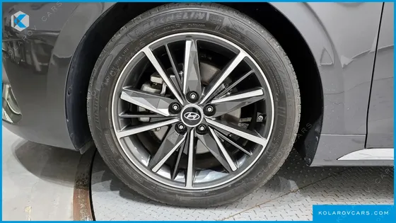 HYUNDAI GRANDEUR 2.5