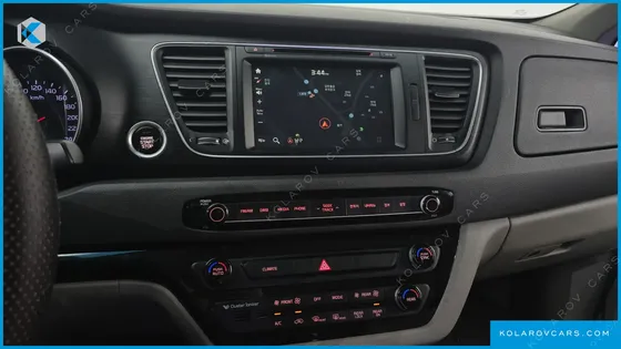 KIA CARNIVAL 9-SEATER LUXURY