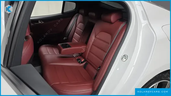 KIA STINGER 3.3 TURBO AWD