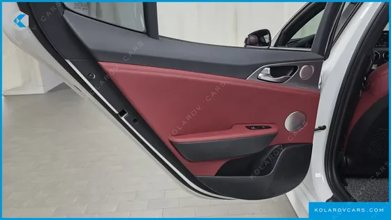 KIA STINGER 3.3 TURBO AWD