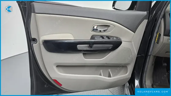 KIA CARNIVAL 9-SEATER PRESTIGE