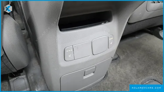 KIA CARNIVAL 9-SEATER PRESTIGE
