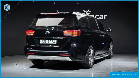 KIA CARNIVAL GASOLINE 9-SEATER NOBLESSE