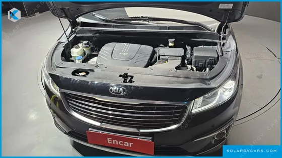 KIA CARNIVAL GASOLINE 9-SEATER NOBLESSE